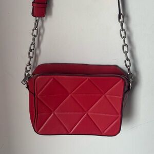 Parfois Red Purse Shoulder Bag EUC and adjustable strap geometric print